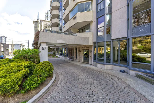 67 Caroline St Unit 17B