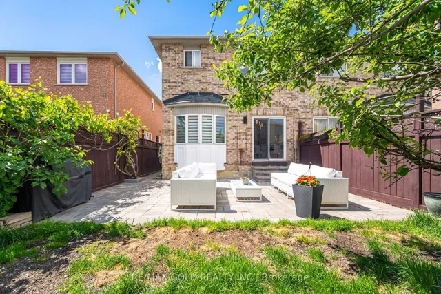 Additional image 23 of 29 Skylar Circ