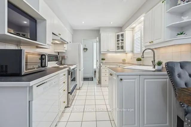 Additional image 8 of 11 Kings Gate