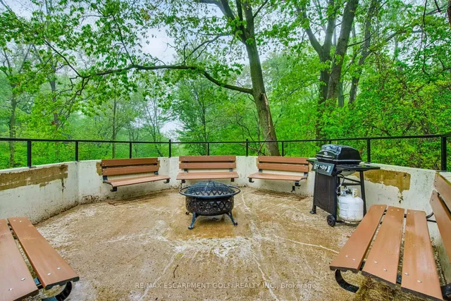 Additional image 39 of 693 Powerline Rd