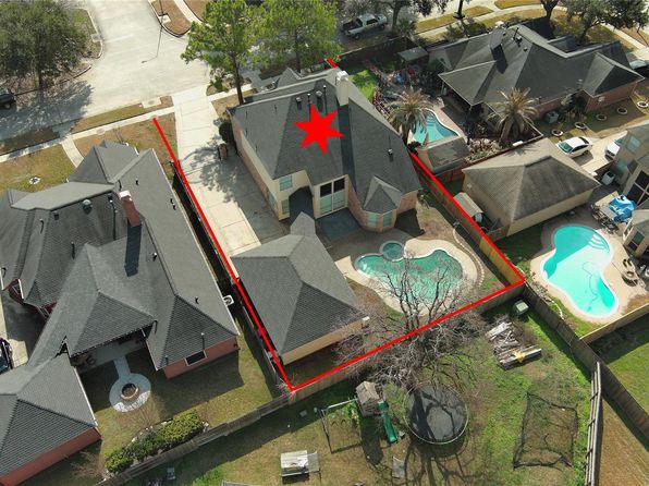 12726 Silverglen Estates Dr, Houston, TX 77014