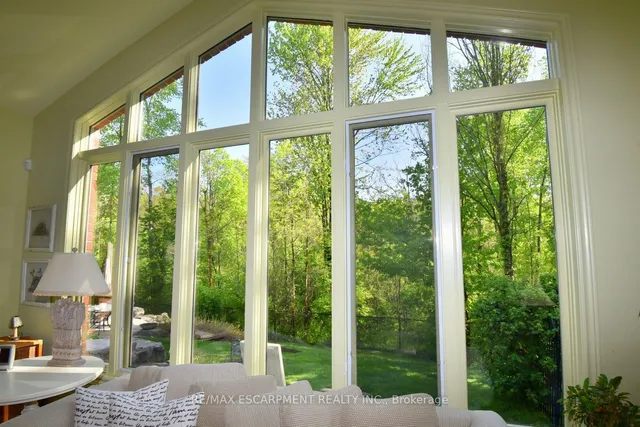 Additional image 24 of 712 ROBSON Rd Unit RR1