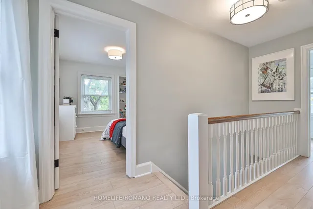 Additional image 36 of 542 Deloraine Ave