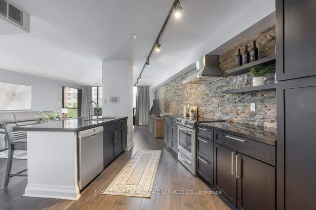 Additional image 18 of 4235 Sherwoodtowne Blvd Unit 705