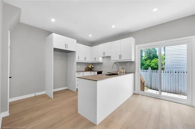 Additional image 12 of 517 Hughson St