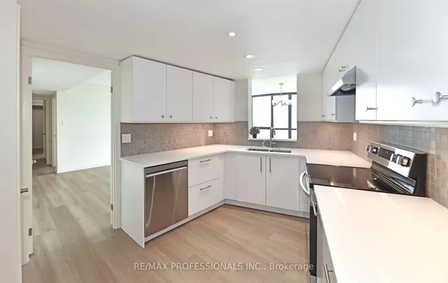 Additional image 8 of 40 Richview Rd Unit 1605