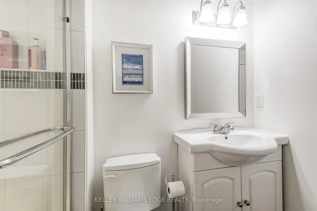 Additional image 35 of 2181 Lancaster Cres