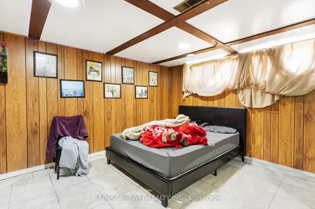 Additional image 31 of 33 Tapley Dr