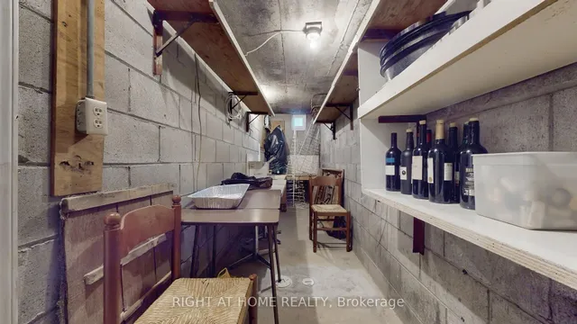 Additional image 46 of 1159 Glengrove Ave