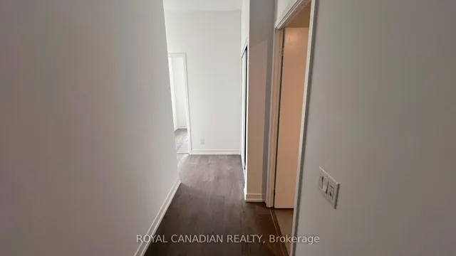 Additional image 2 of 270 Dufferin St Unit PH8