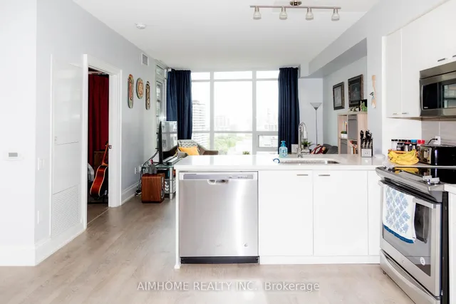 Additional image 6 of 30 Roehampton Ave Unit 2101