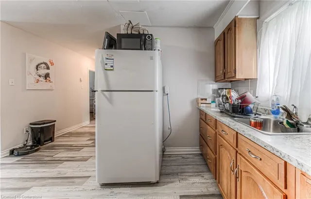 Additional image 24 of 76 Barbara Cres