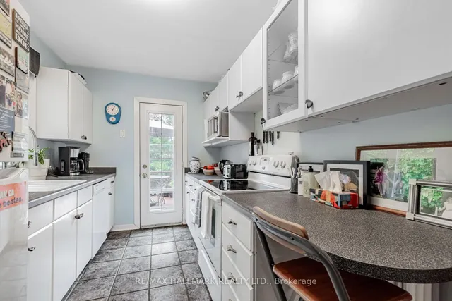 Additional image 11 of 248 CASTLEFIELD Ave