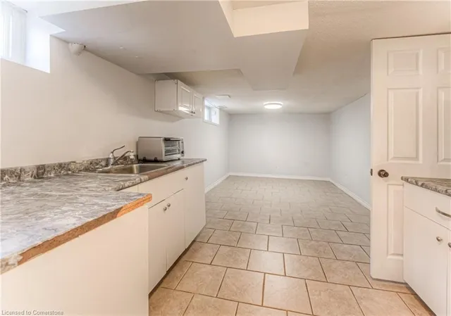 Additional image 44 of 48 Ellis Ave