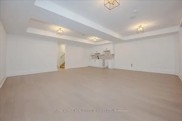 Additional image 40 of 78 South Kingsway