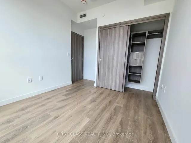 Additional image 7 of 25 Mcmahon Dr Unit 1905