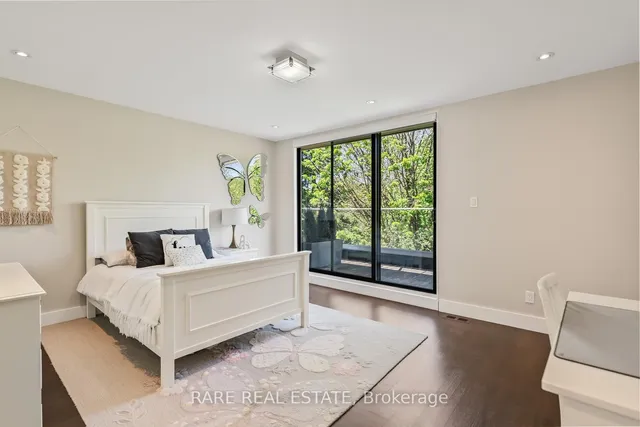 Additional image 21 of 370 Keewatin Ave