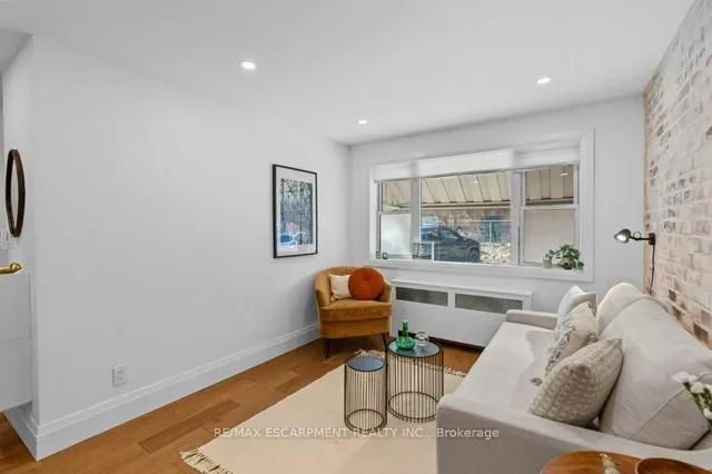 Additional image 11 of 137 Emerald St Unit 5