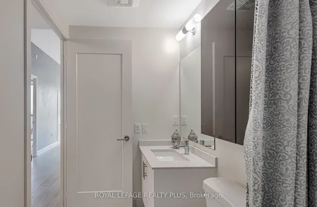 Additional image 40 of 509 Dundas St Unit 701