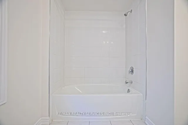 Additional image 23 of 80 Gloria St