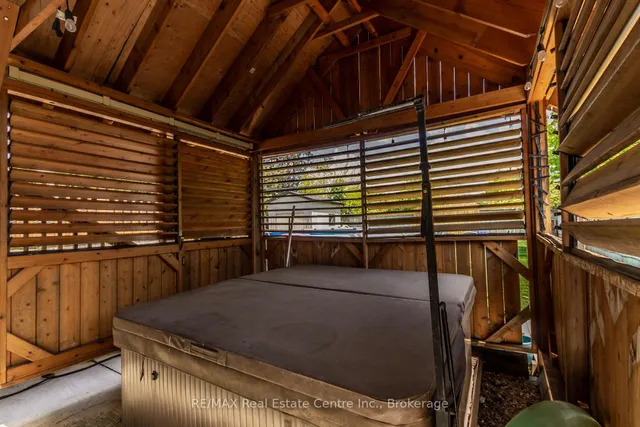 Additional image 39 of 44 Oakhurst Cres