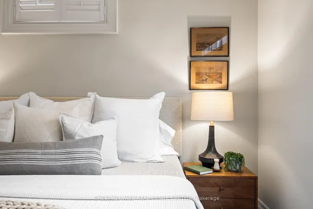 Additional image 23 of 127 Rose Park Dr