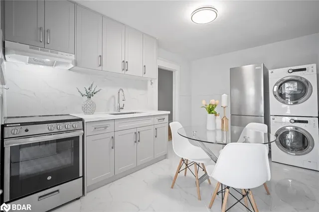 Additional image 22 of 80 Mavety St