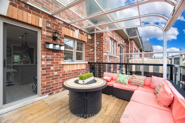 Additional image 15 of 70 Hogan Manor Dr