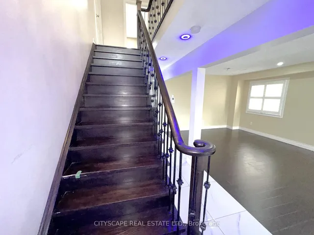 Additional image 15 of 19 Bottlebrush Dr