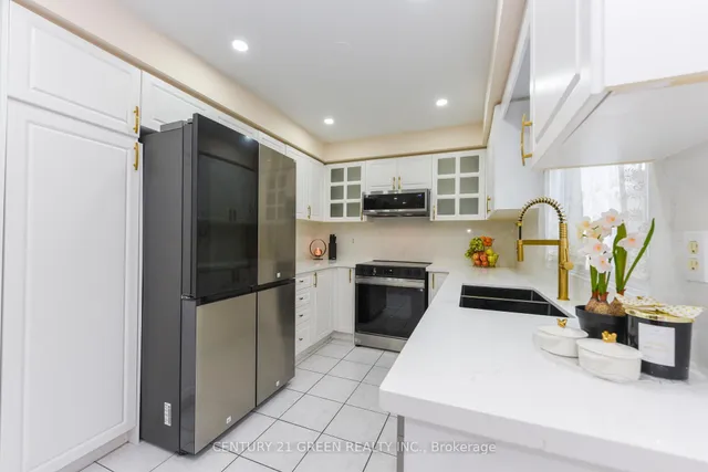 Additional image 21 of 116 Canada Goose Blvd