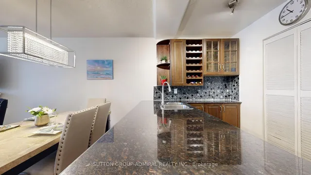 Additional image 9 of 633 Bay St Unit 201