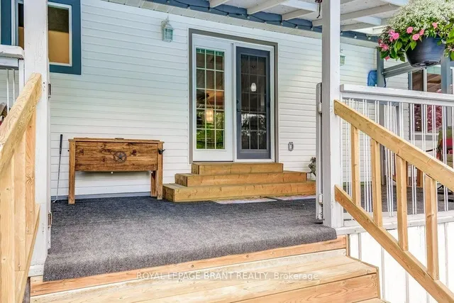 Additional image 39 of 726 Applewood Cres