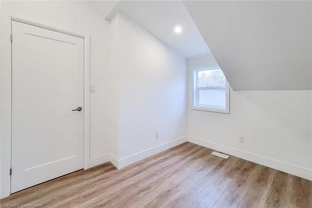 Additional image 28 of 29 New St