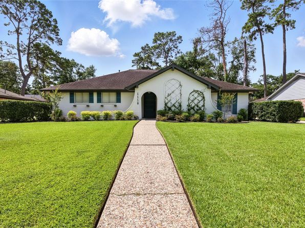 1118 Woodfield Ln, Houston, TX 77073