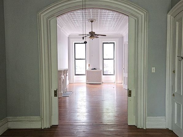 25 Clifton Pl, Brooklyn, NY 11238