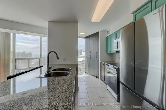 Additional image 18 of 30 Grand Trunk Cres Unit 3311