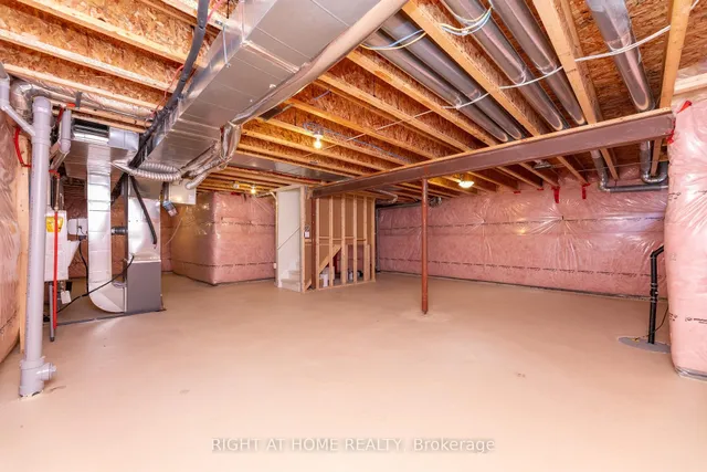 Additional image 44 of 1235 Mcphedran Pt