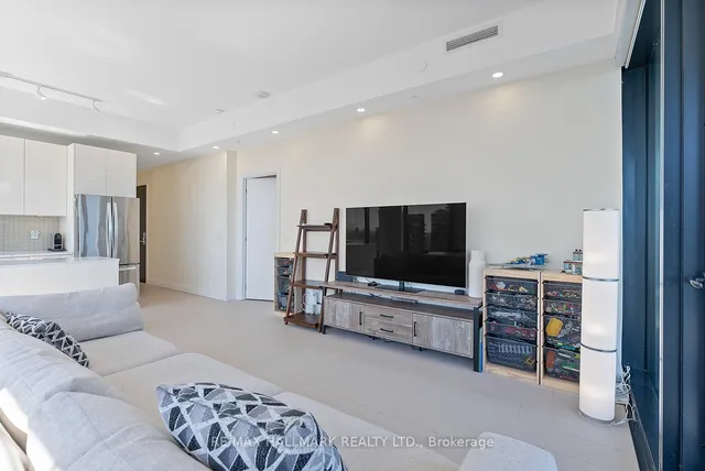 Additional image 15 of 224 King St Unit 4004