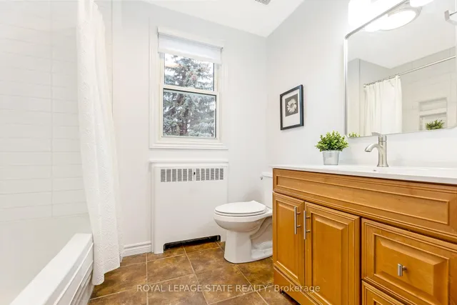 Additional image 32 of 366 Aberdeen Ave