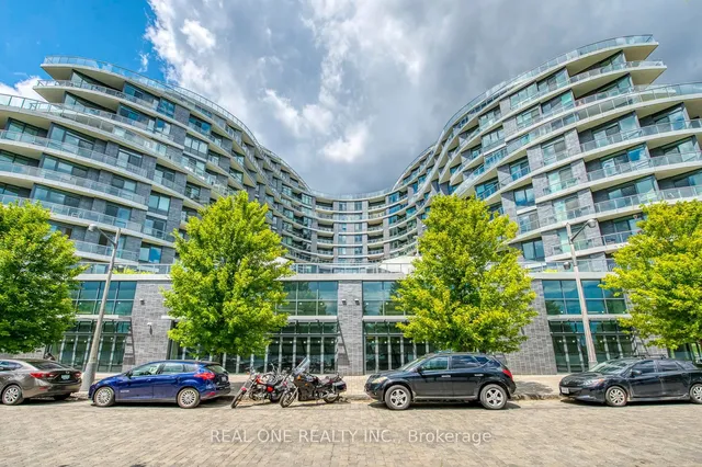 1 Edgewater Dr Unit 612