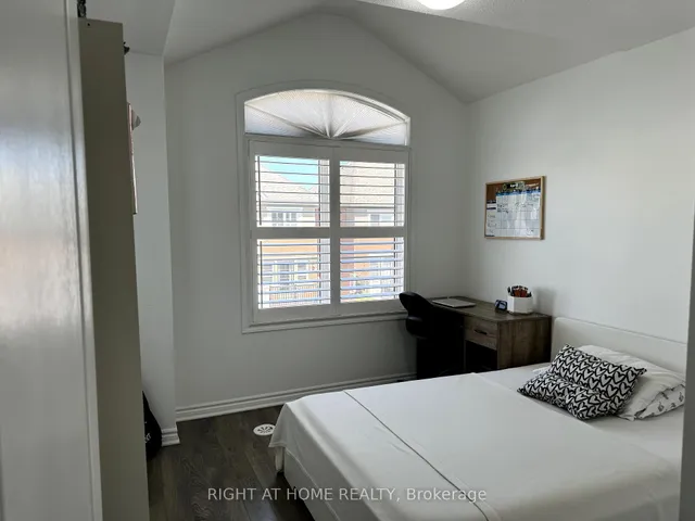 Additional image 10 of 72 Ayers Cres