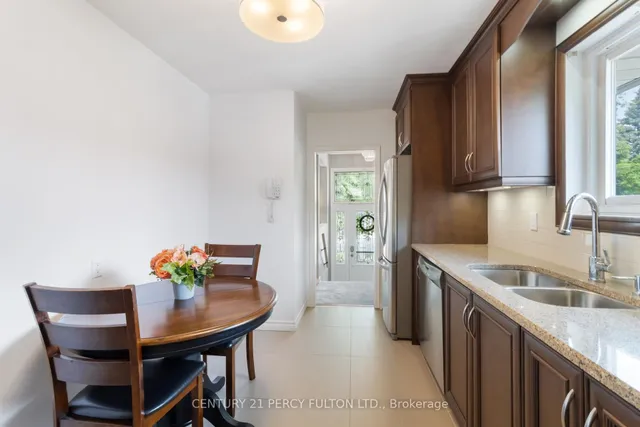 Additional image 14 of 55 Rochman Blvd