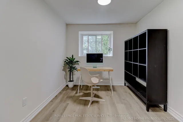 Additional image 18 of 25 Collinsgrove Rd Unit 121