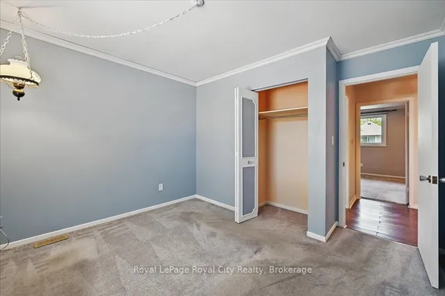 Additional image 24 of 701 Castleguard Cres