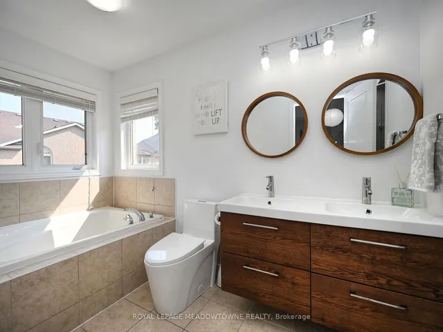 Additional image 28 of 906 Oasis Dr