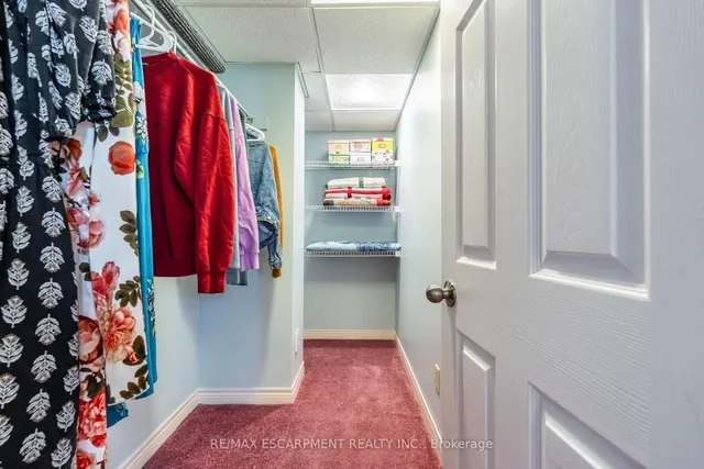 Additional image 38 of 10 Shadowdale Dr