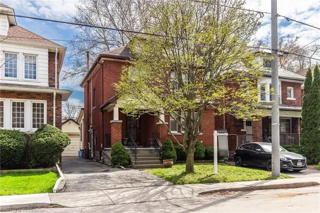 151 Arkell St