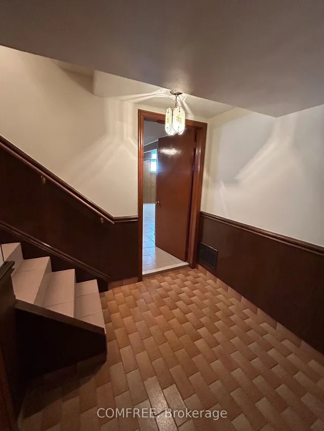 Additional image 24 of 85 Downsview Ave