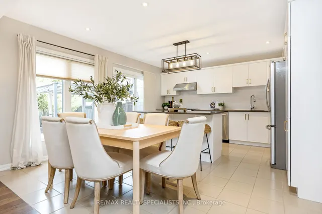 Additional image 11 of 435 Zuest Cres