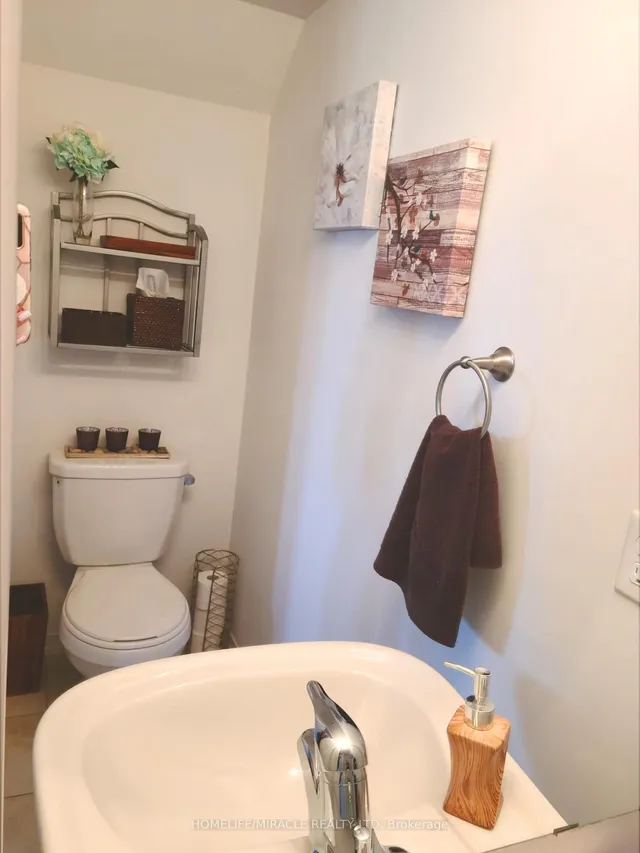 Additional image 21 of 2508 POST Rd Unit 18